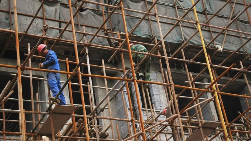 Praca na rusztowaniach w Niemczech — ile można zarobić?